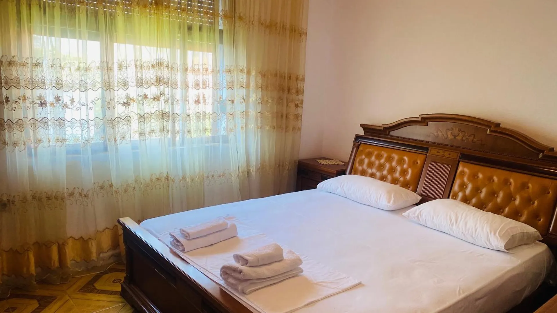 Berat Feeling Guesthouse 0*,